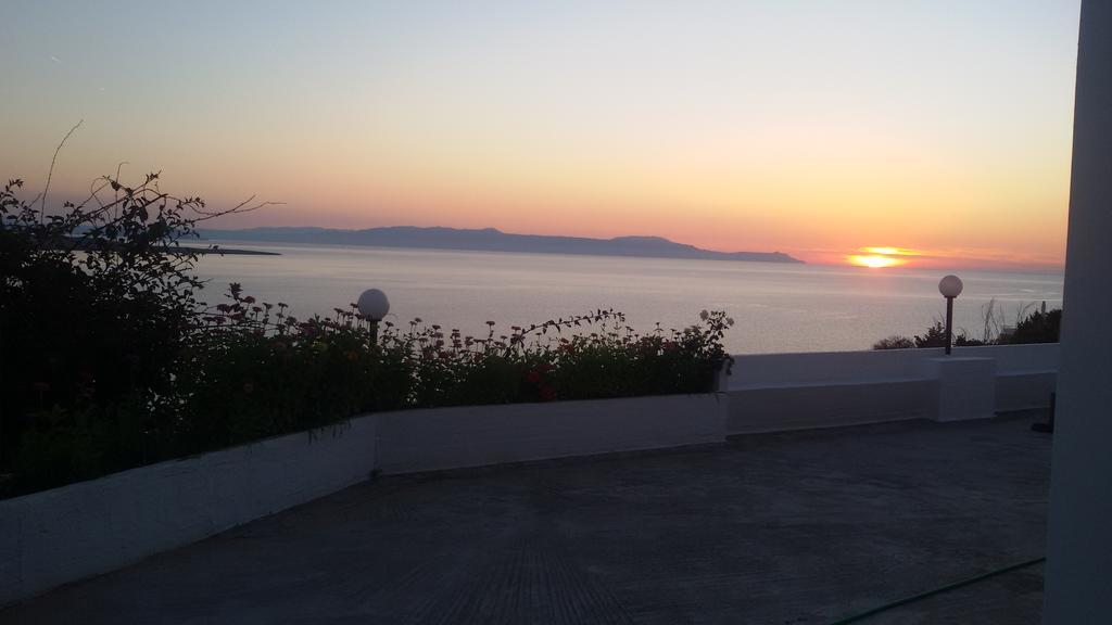 Kalathas Sunset Villa ภายนอก รูปภาพ